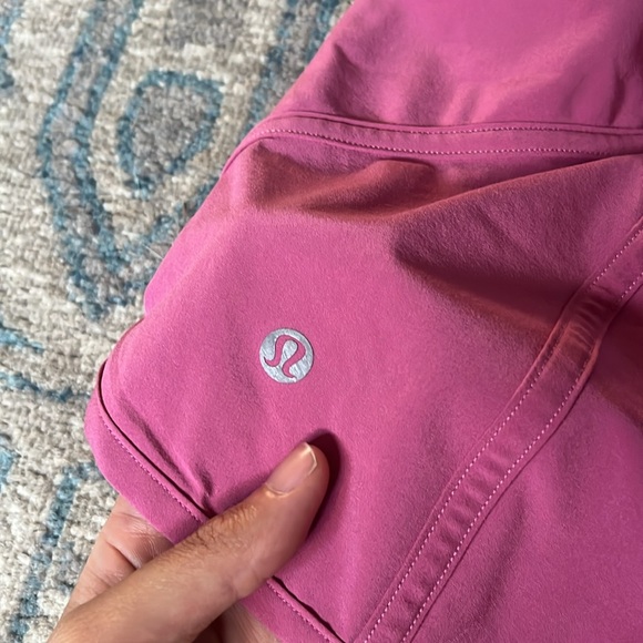 Amazing condition Pink Lululemon Tracker shorts! - Picture 5 of 6